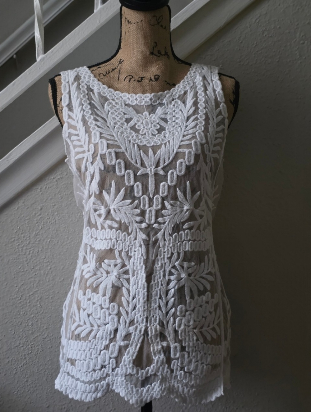 Laundry by Shelli Segal Women's Lace Y2K Boho Festival Sheer Tank Top